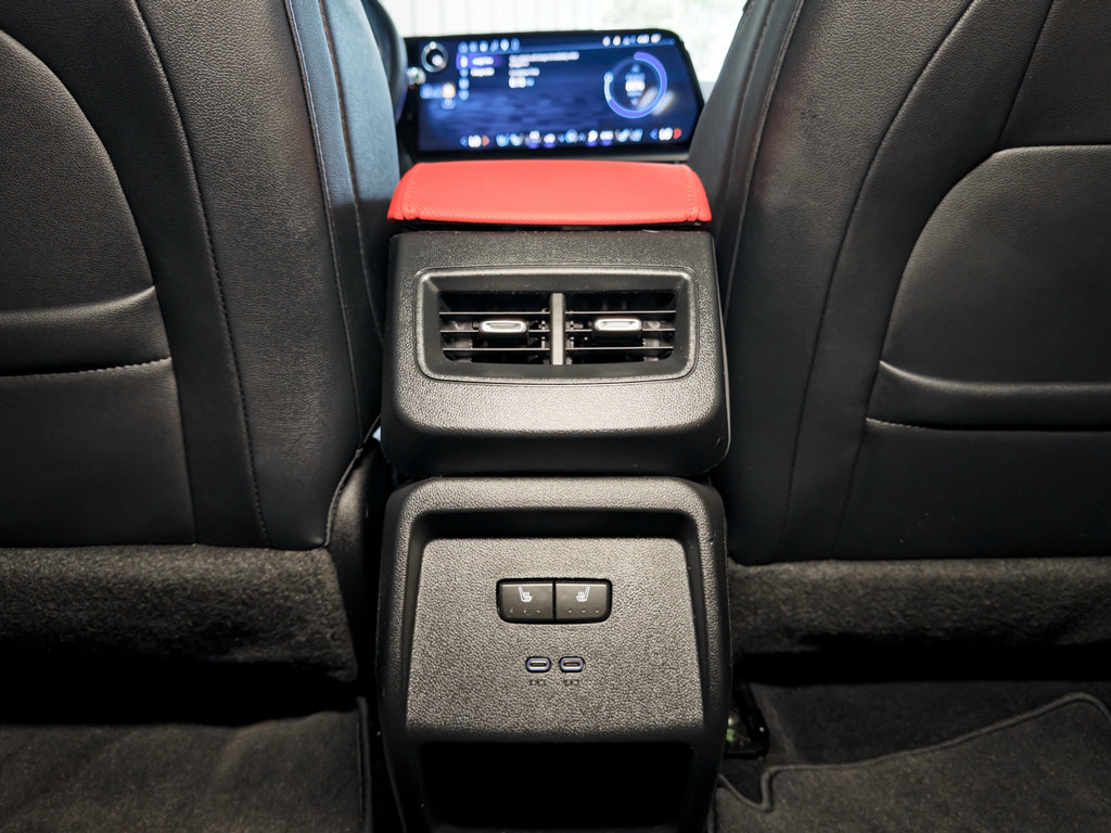 Used 2024 Chevrolet Equinox EV RS w/ LPO, Trailering Package FWD image 21