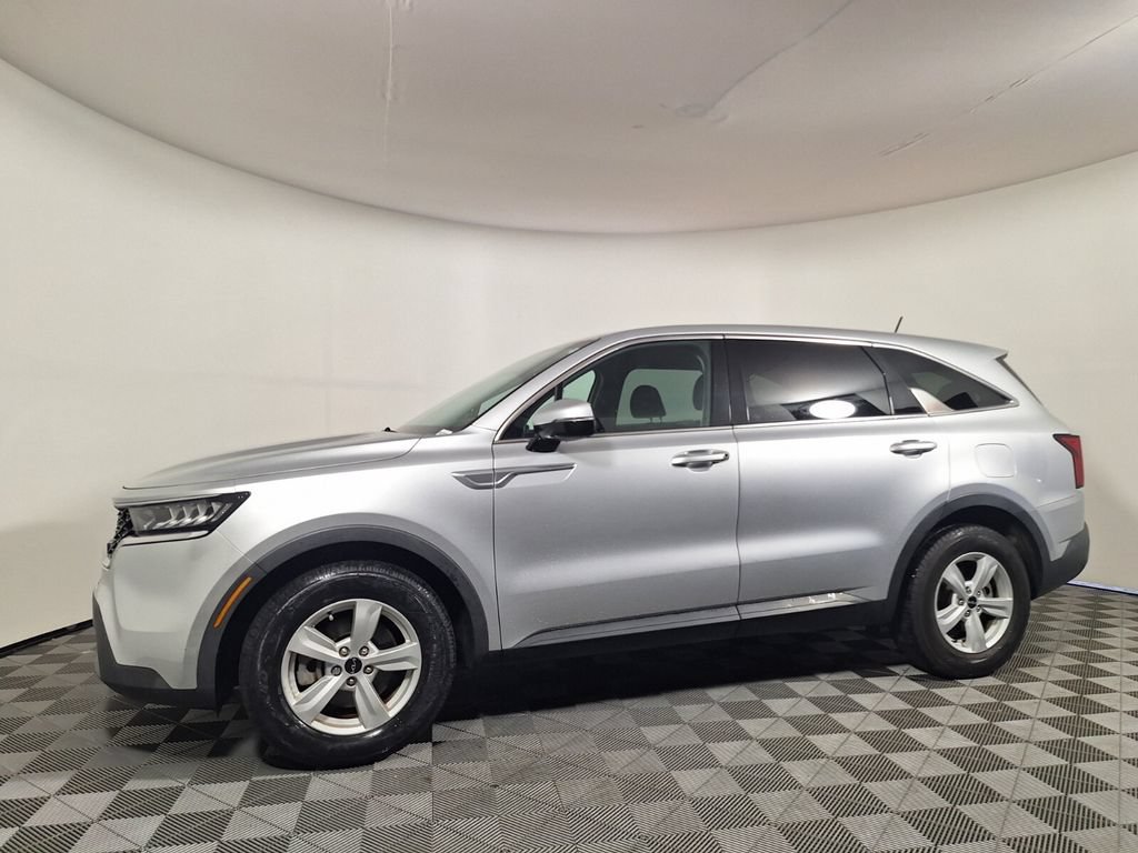 Used 2022 Kia Sorento LX FWD image 1