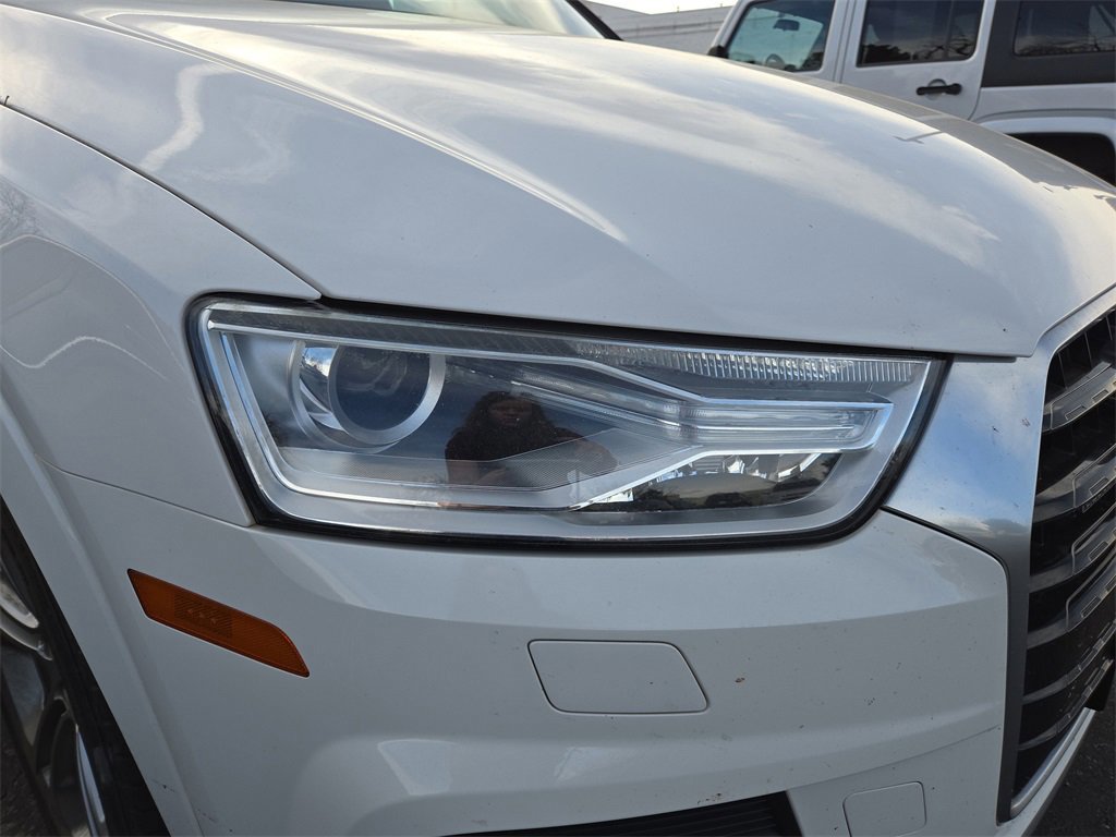 Used 2017 Audi Q3 2.0T Premium Plus w/ Premium Plus Package image 4