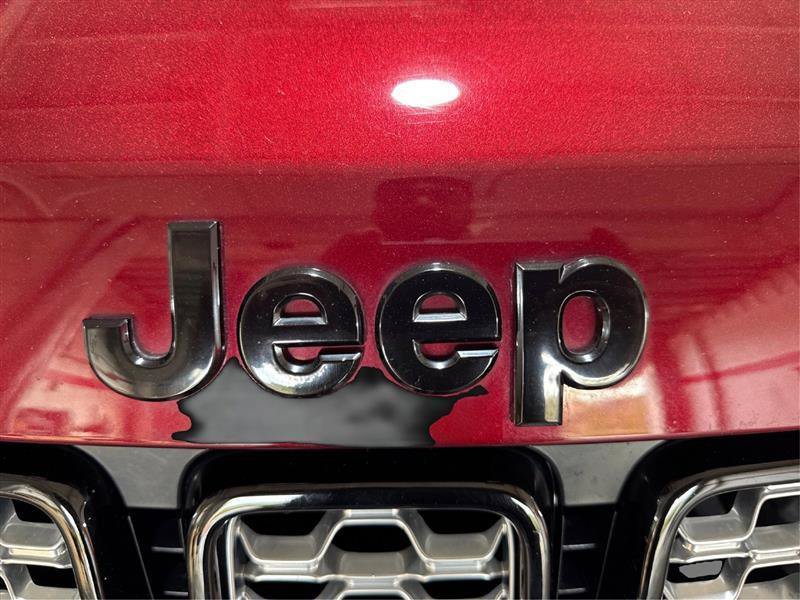 Used 2021 Jeep Grand Cherokee Laredo X AWD/4WD image 24