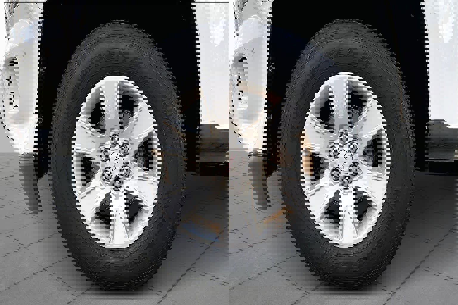 Used 2015 GMC Canyon SLE w/ SLE Convenience Package image 10