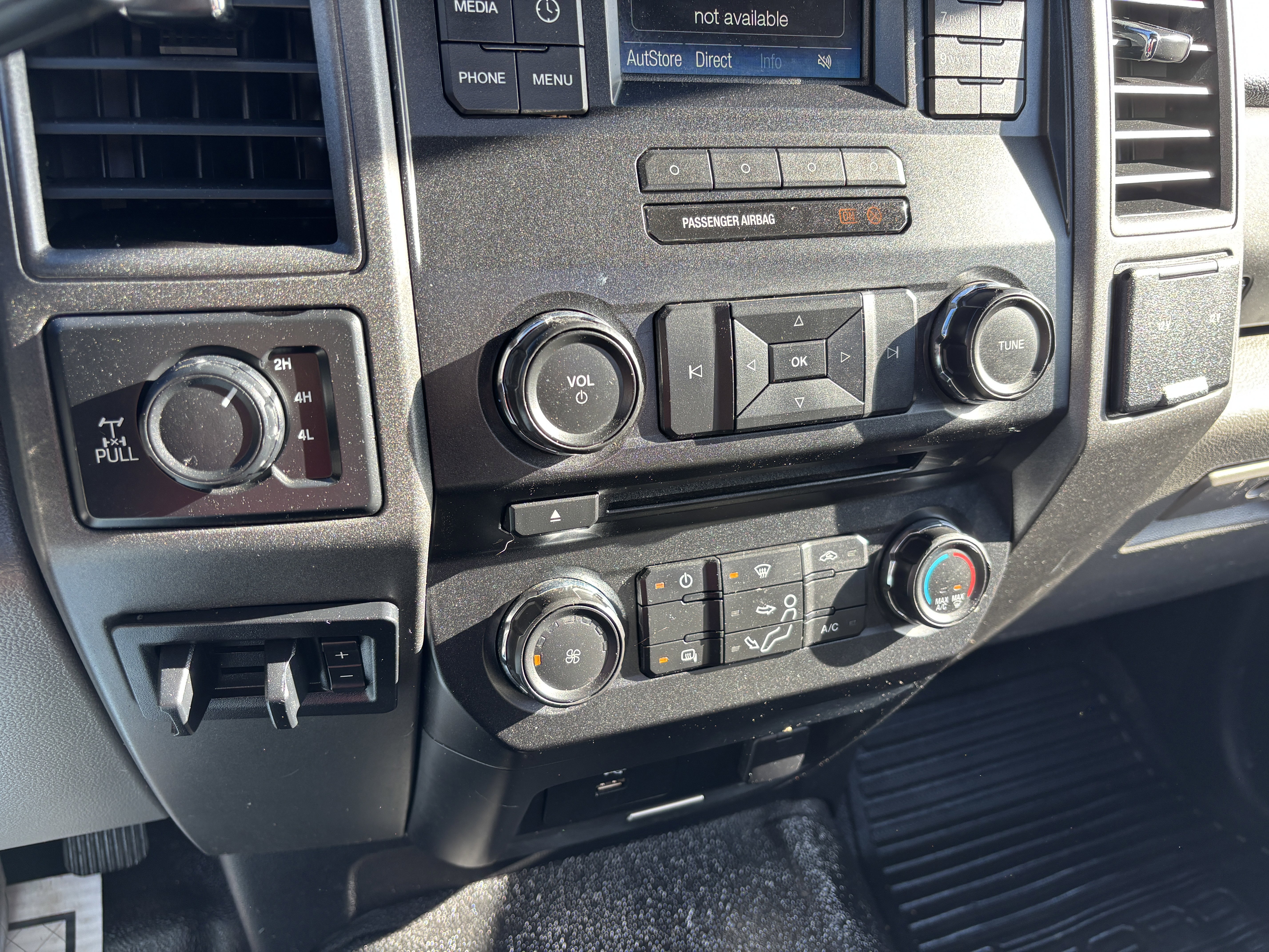 Used 2018 Ford F250 XL w/ Power Equipment Group image 18