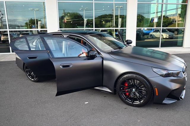 Used 2026 BMW M5 w/ Executive Package AWD/4WD image 34