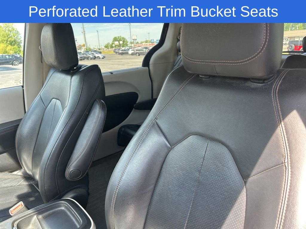 Used 2019 Chrysler Pacifica Touring-L FWD image 10