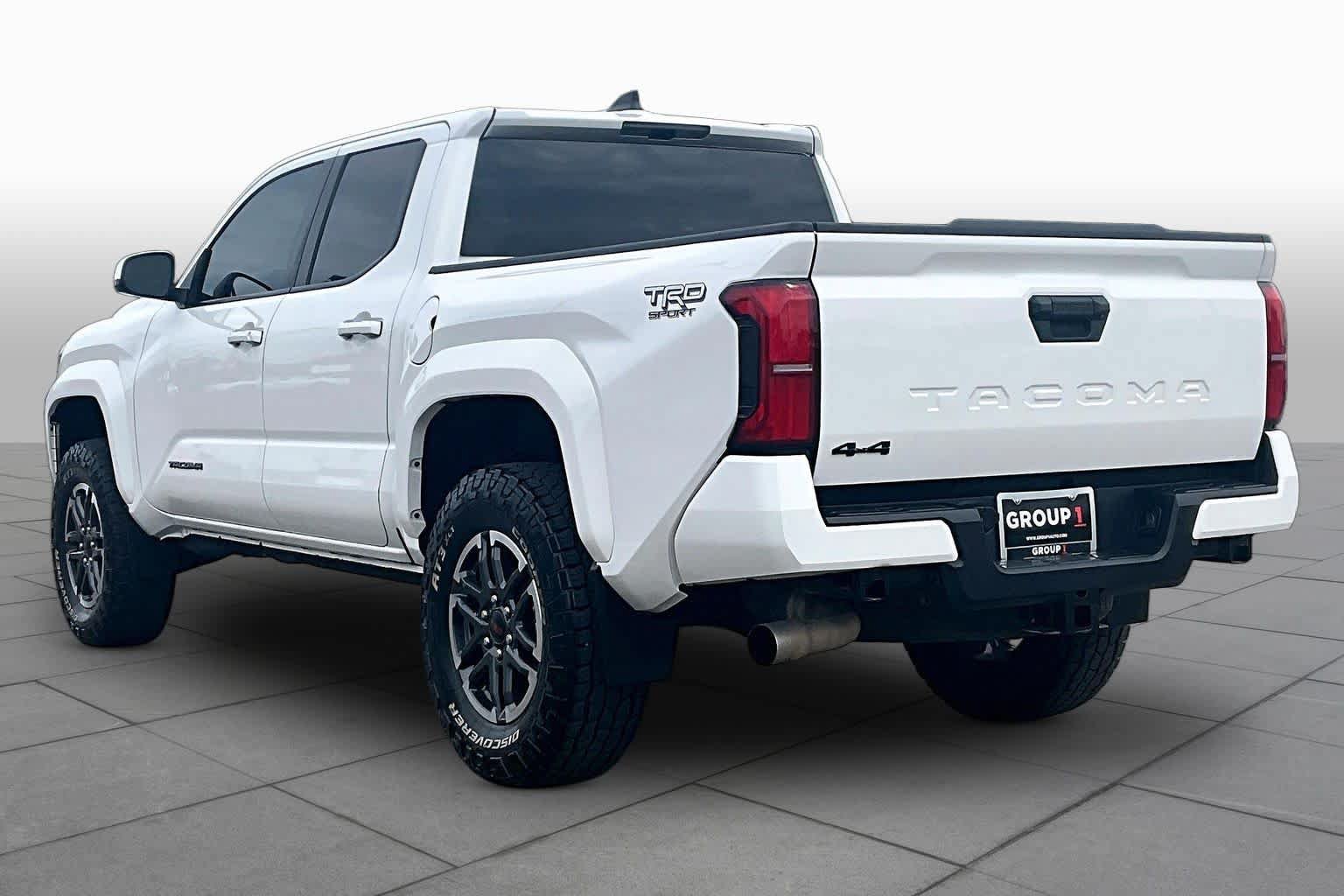 Used 2024 Toyota Tacoma TRD Sport AWD/4WD image 11
