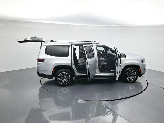 Used 2024 Jeep Wagoneer Series II w/ Flexible Seating Group image 40