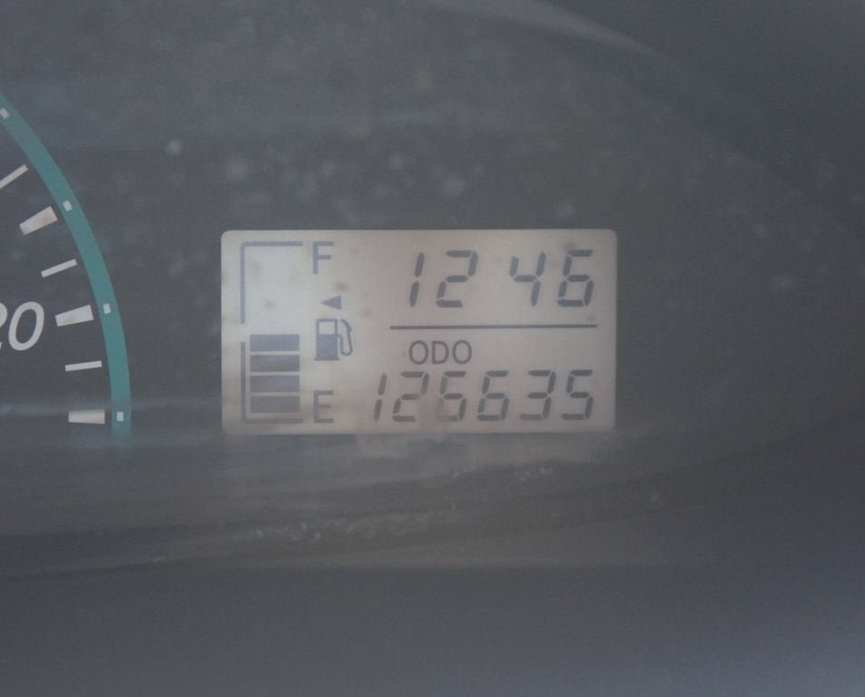 Used 2010 Toyota Yaris Sedan FWD image 4
