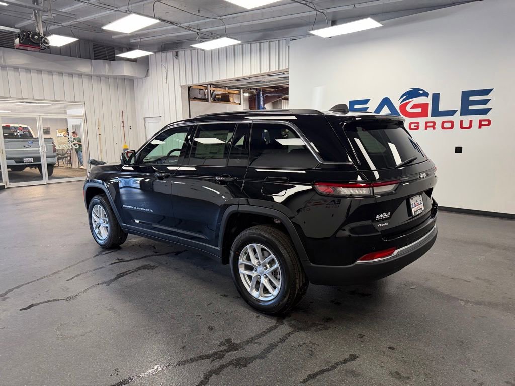 New 2026 Jeep Grand Cherokee Laredo AWD/4WD image 5