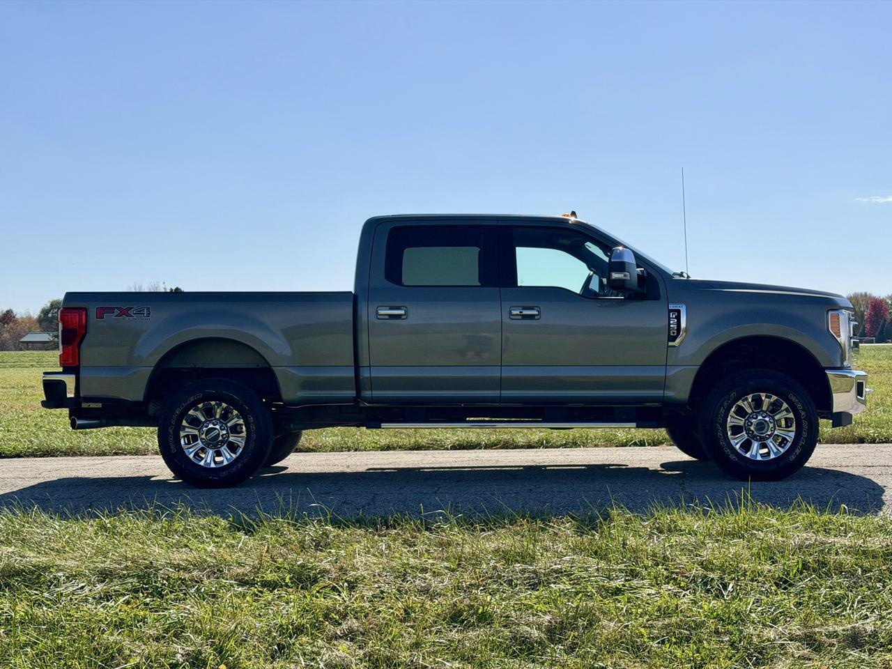 Used 2019 Ford F250 Lariat w/ Lariat Ultimate Package AWD/4WD image 7