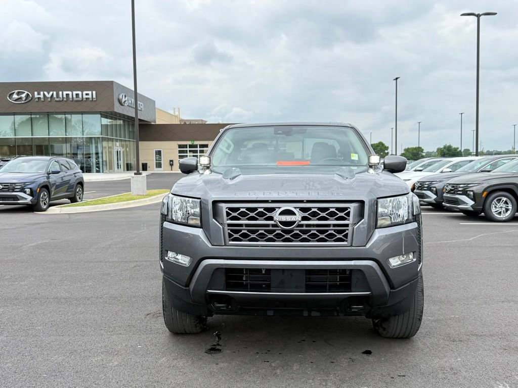 Used 2024 Nissan Frontier SV w/ SV Convenience Package AWD/4WD image 2