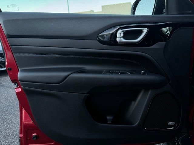 New 2026 Jeep Compass Latitude w/ Sun and Sound Group image 13