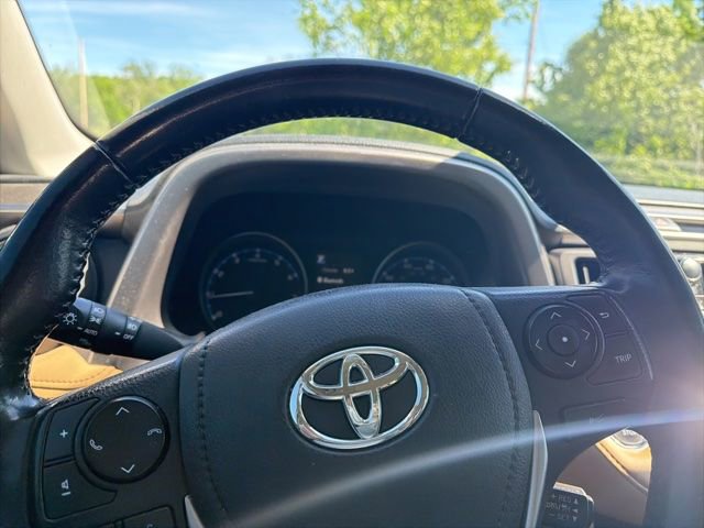Used 2018 Toyota RAV4 XLE FWD image 13