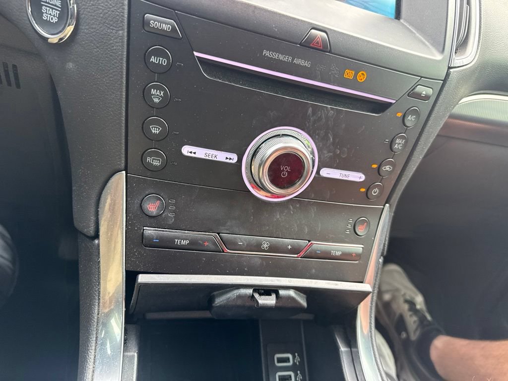Used 2019 Ford Edge Titanium AWD/4WD image 21