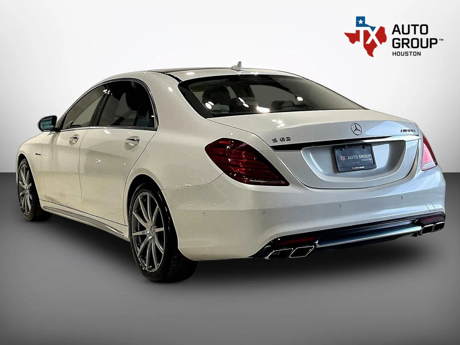 Used 2015 Mercedes-Benz S 63 AMG 4MATIC Sedan image 4