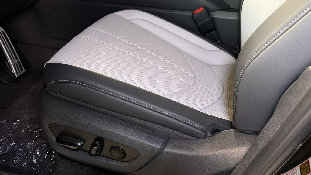 New 2026 Lexus TX 500h AWD image 16
