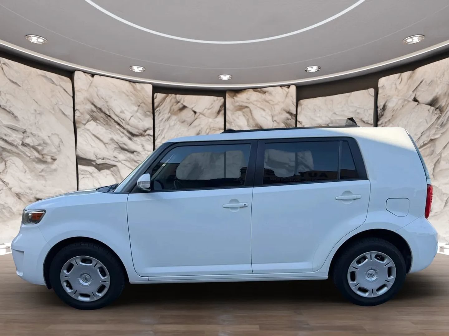Used 2010 Scion xB FWD image 5