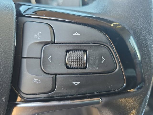 Used 2023 Buick Enclave Avenir image 18