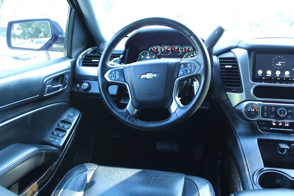 Used 2015 Chevrolet Suburban LS RWD image 15