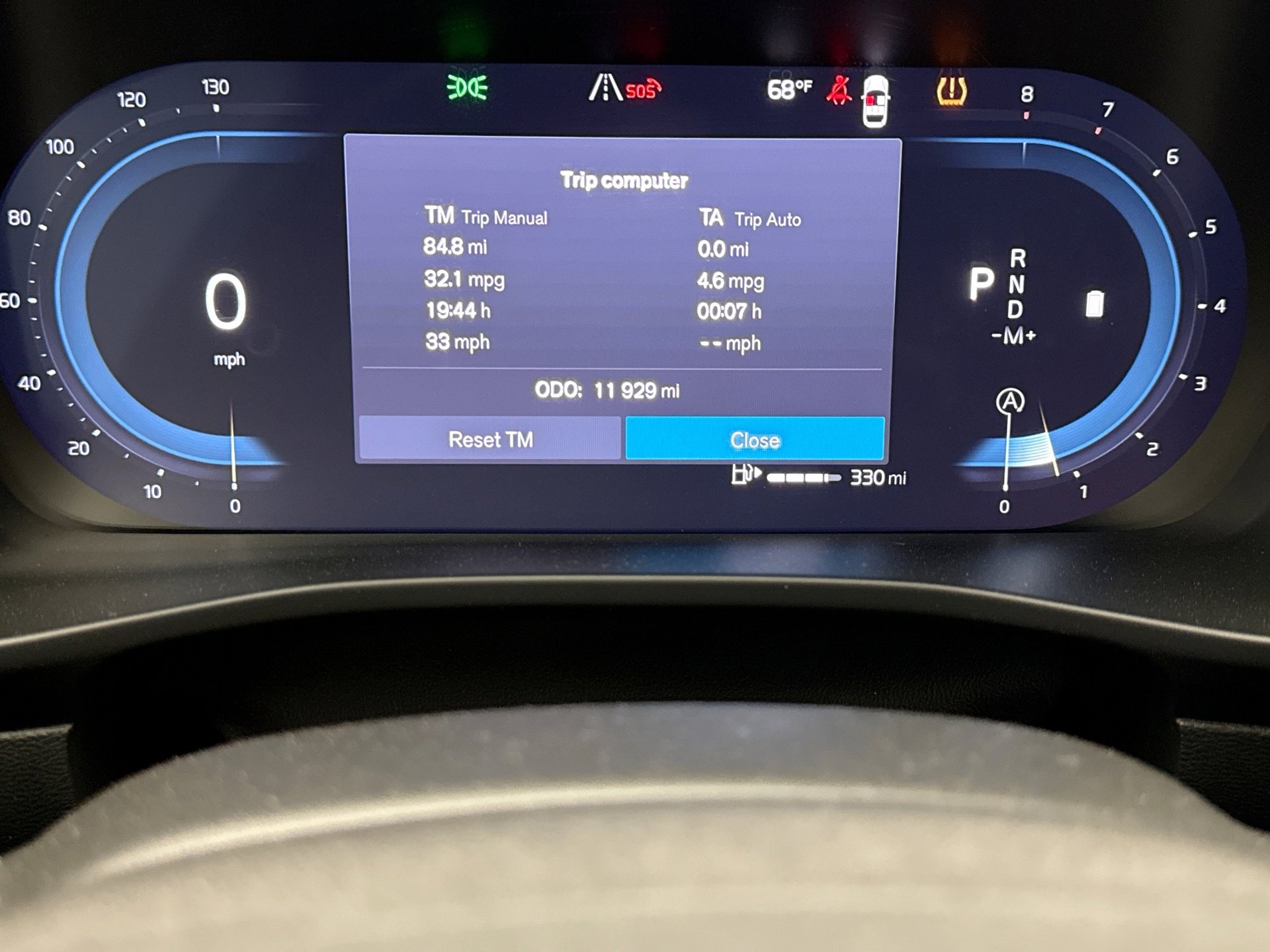 Used 2025 Volvo XC40 B5 Plus AWD/4WD image 9