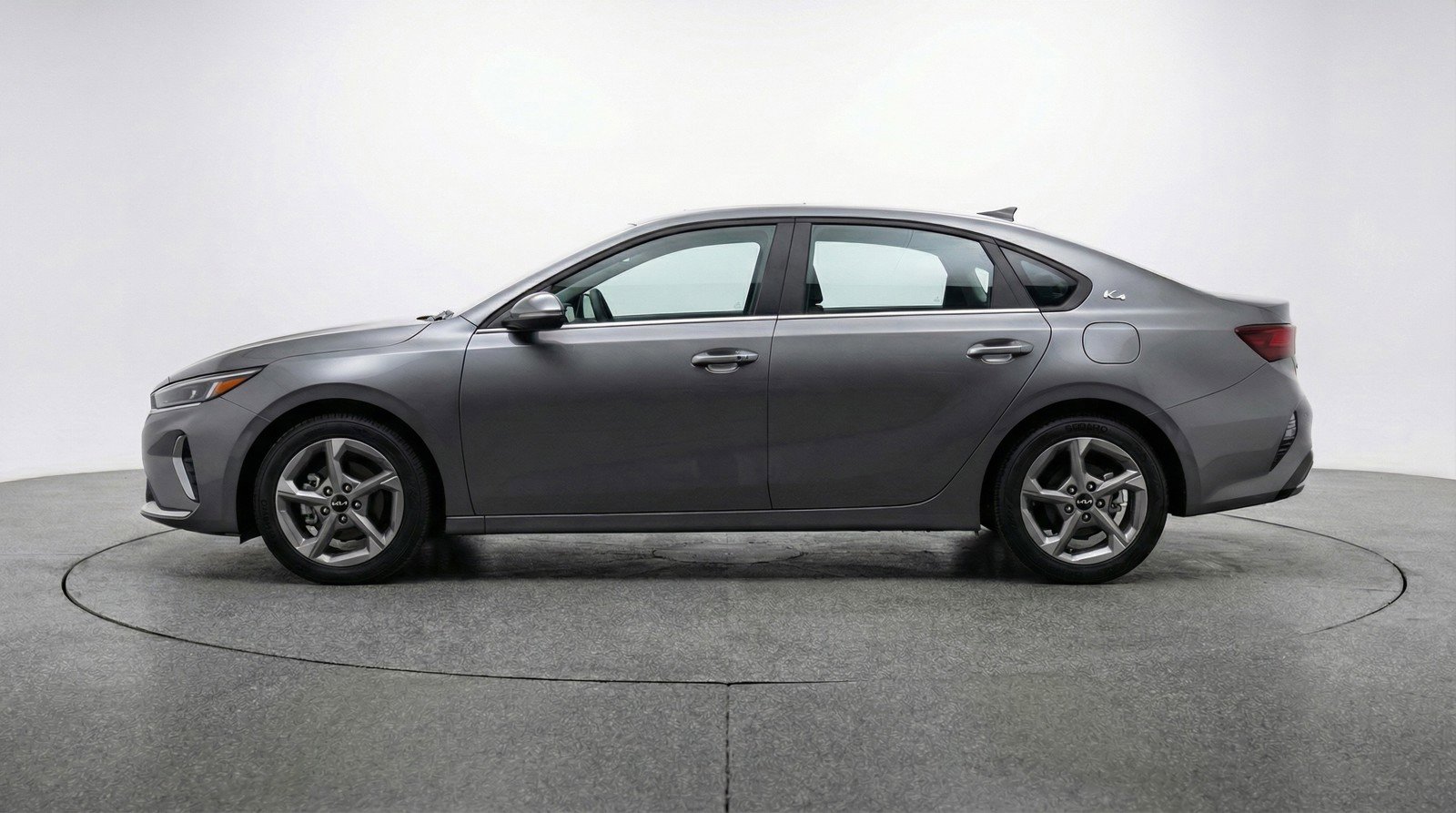 Used 2025 Kia K4 LXS image 5