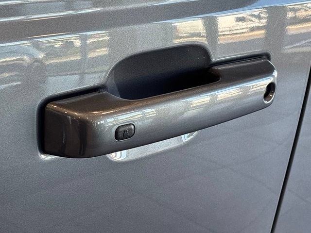 Used 2023 Ford Bronco Outer Banks AWD/4WD image 11