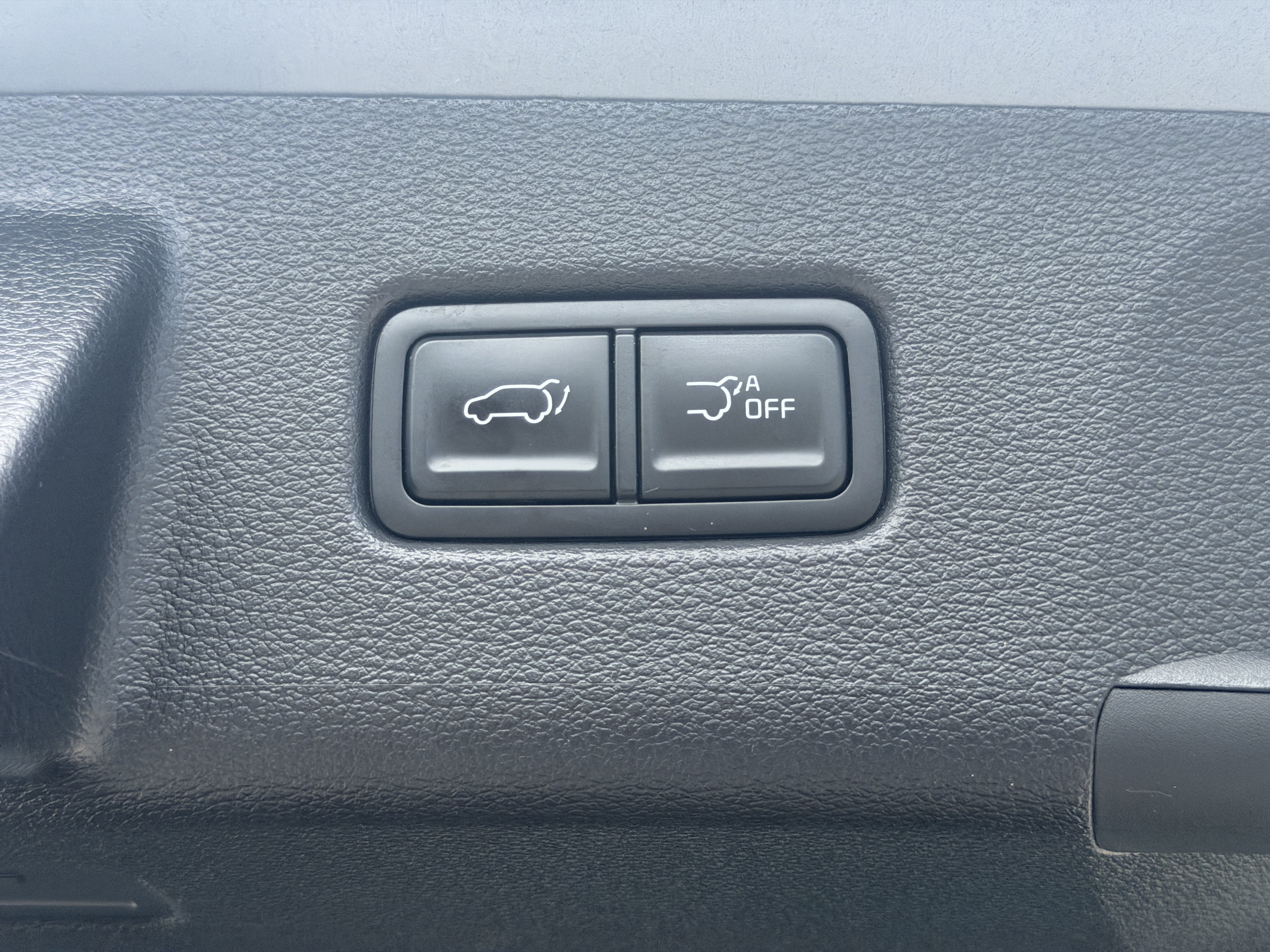 Certified 2024 Kia Telluride EX w/ EX Captain's Chair Package FWD image 12