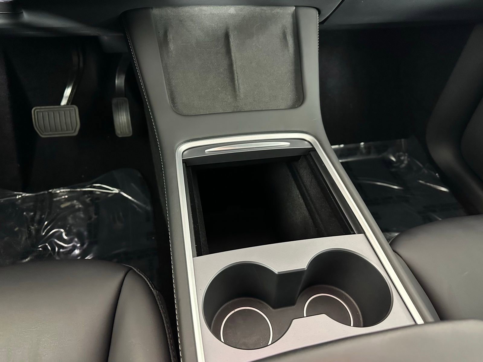 Used 2022 Tesla Model Y Long Range image 17