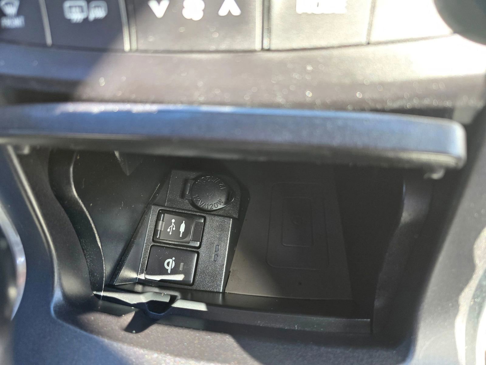 Used 2016 Toyota Camry XLE FWD image 28