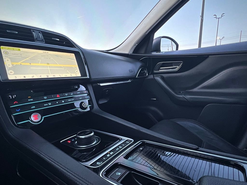 Used 2020 Jaguar F-PACE Prestige image 49