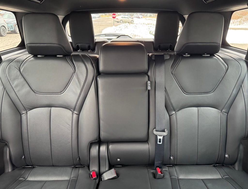 Used 2025 INFINITI QX60 Luxe w/ Black Edition image 26