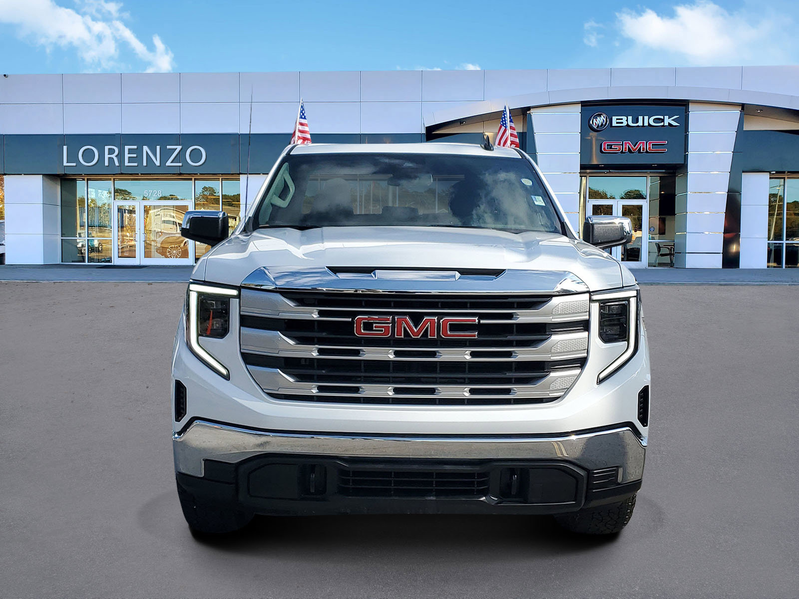 Used 2023 GMC Sierra 1500 SLE image 2