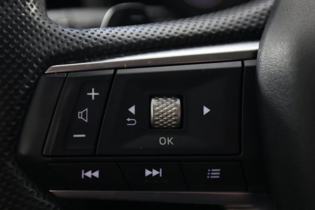 Used 2024 Mitsubishi Outlander ES image 22