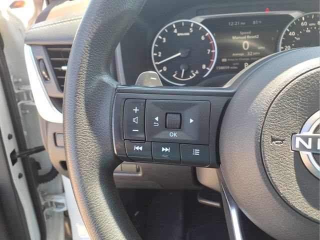 Used 2023 Nissan Rogue S AWD/4WD image 16
