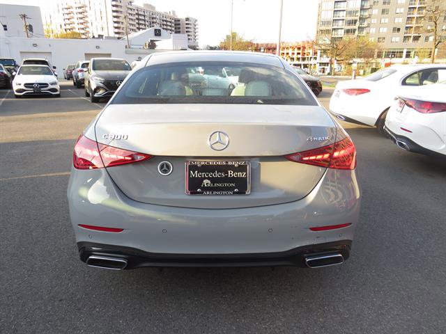 Used 2025 Mercedes-Benz C 300 4MATIC Sedan image 3
