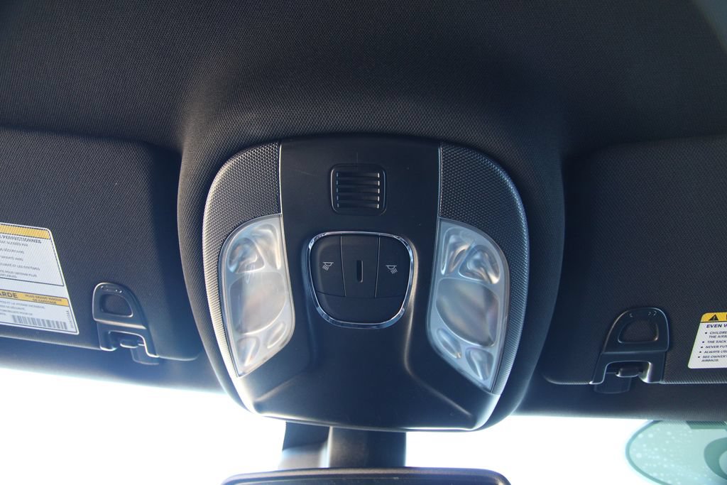 Used 2025 Jeep Compass Limited AWD/4WD image 38
