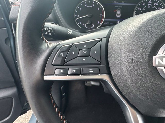 Used 2025 Nissan Sentra SR FWD image 13