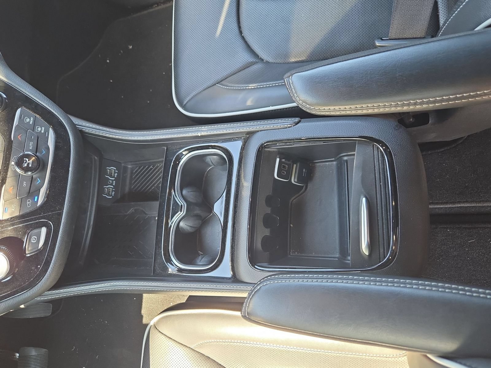 Used 2025 Chrysler Pacifica Limited FWD image 22