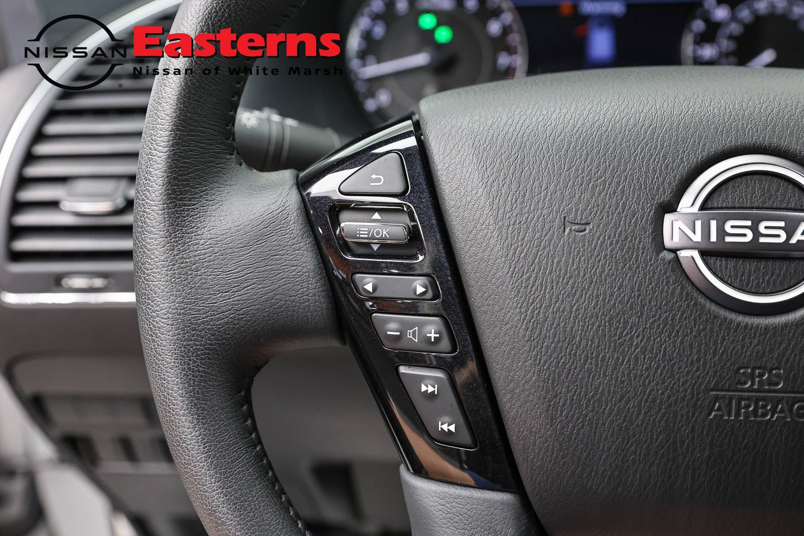 Used 2023 Nissan Armada SV AWD/4WD image 15