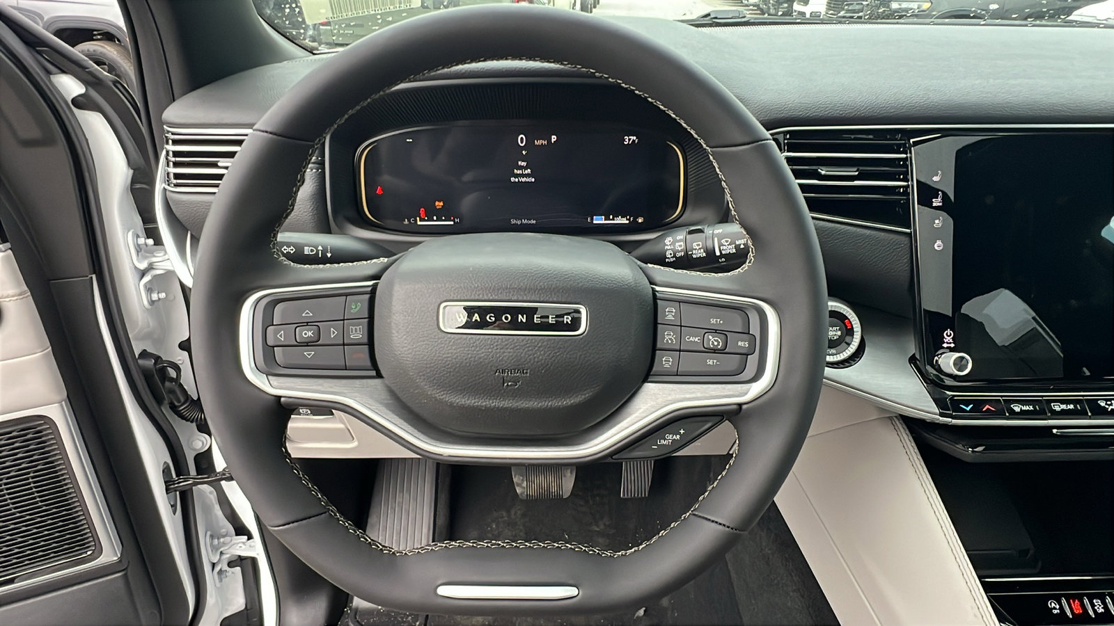 New 2025 Jeep Wagoneer L Series III image 24