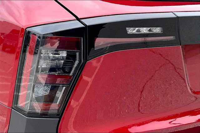 Used 2025 Nissan Kicks SR FWD image 28