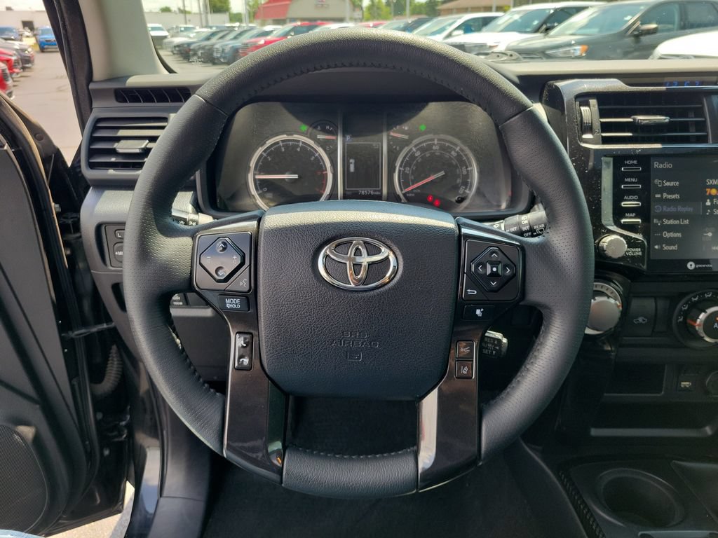 Used 2020 Toyota 4Runner TRD Off-Road Premium w/ Moonroof Package AWD/4WD image 23