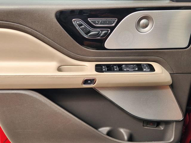 Used 2020 Lincoln Aviator Reserve w/ Equipment Group 201A image 22