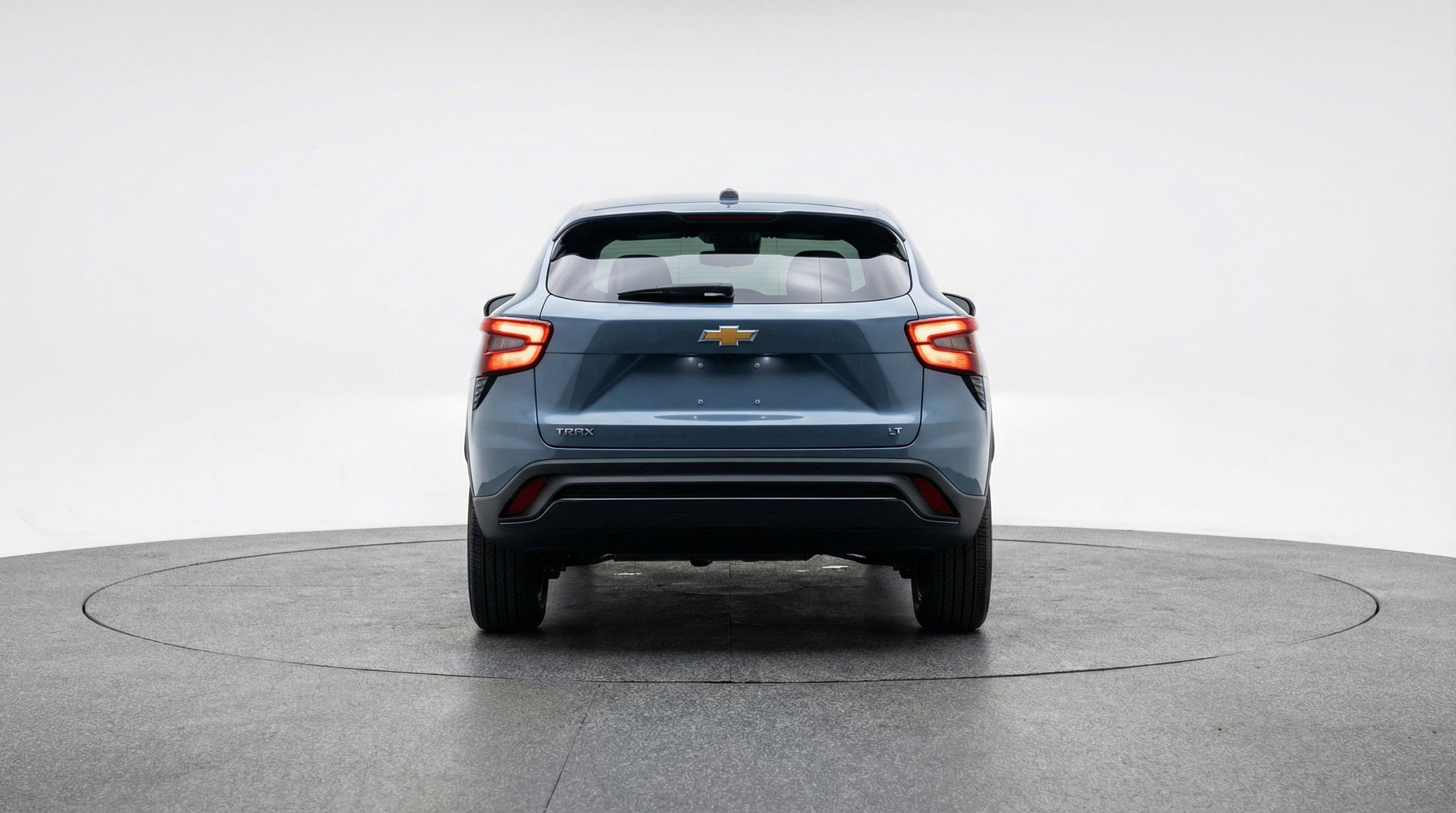 Used 2025 Chevrolet Trax LT FWD image 7