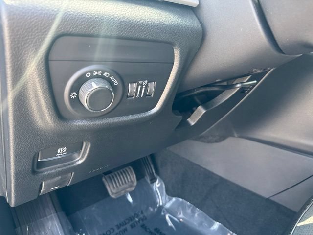 New 2026 Jeep Grand Cherokee Altitude AWD/4WD image 19