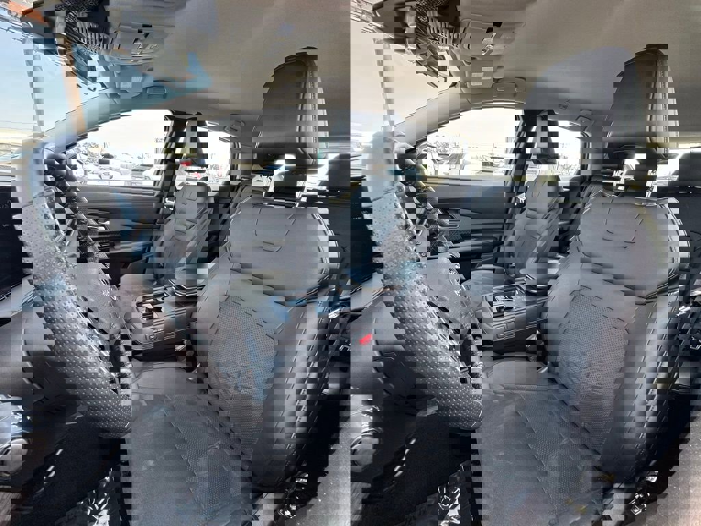 Used 2023 Nissan Ariya FWD image 15