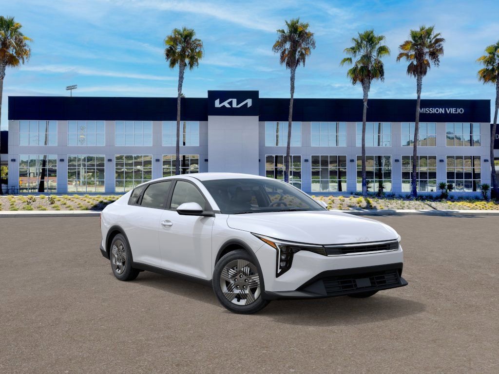 New 2026 Kia K4 LXS image 8