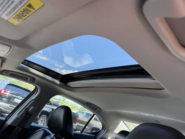 Used 2017 Acura TLX w/ Technology Package FWD image 13