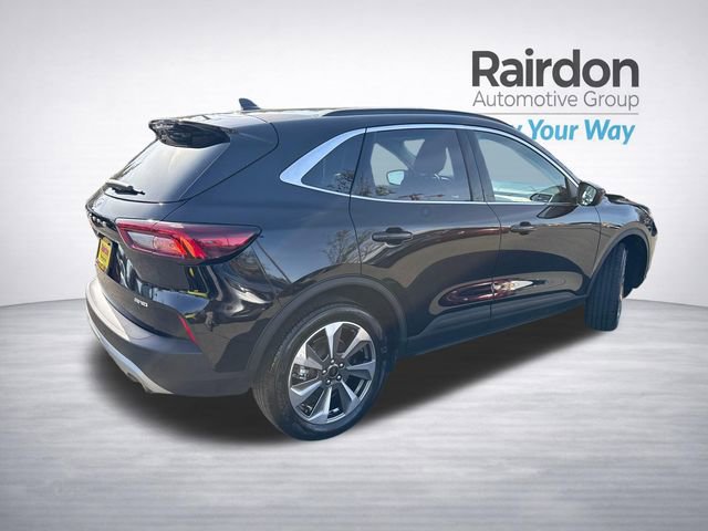 Used 2025 Ford Escape Platinum image 9