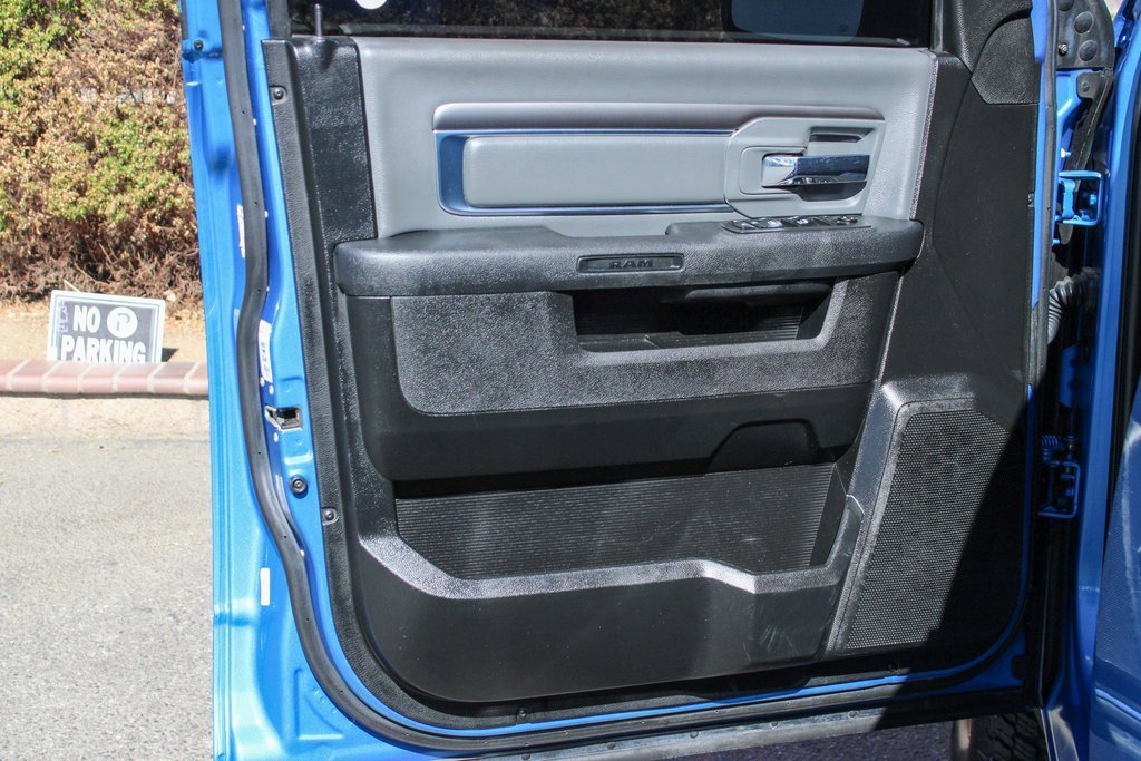 Used 2021 RAM 1500 Classic SLT image 13