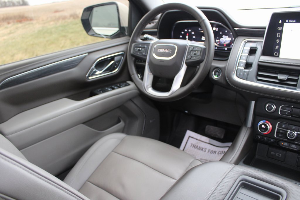 Used 2023 GMC Yukon SLT w/ SLT Luxury Package image 35